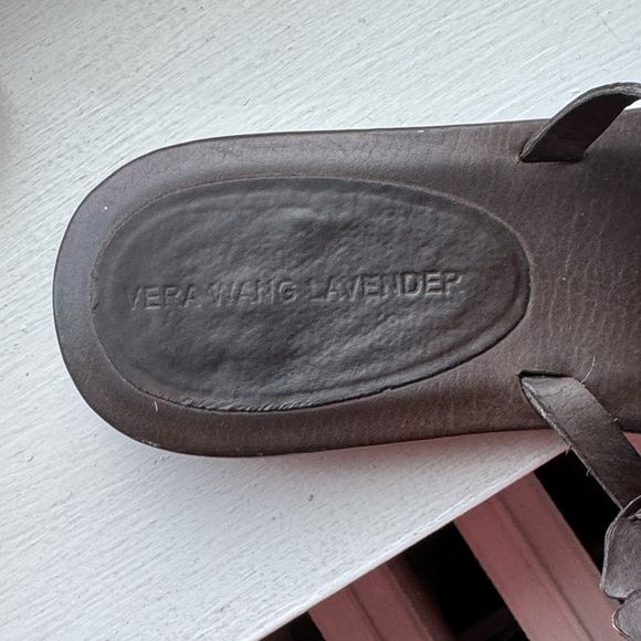 Vera Wang Lavender Label Full Leather Dark Brown Floral Design Sandals - Picture 5 of 7